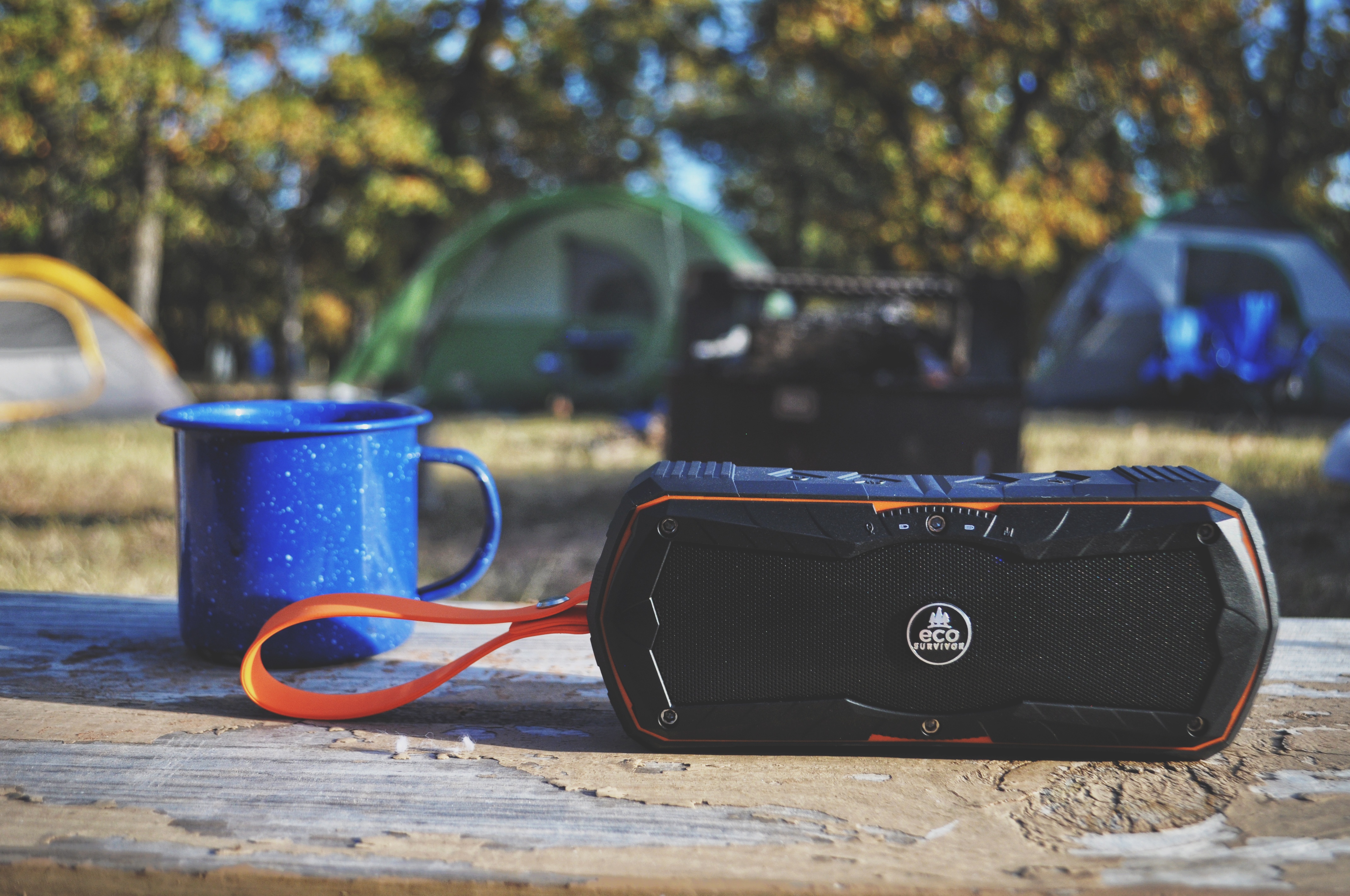 EcoSurvivor-battery-bluetooth-speaker-phone-charger-outdoor