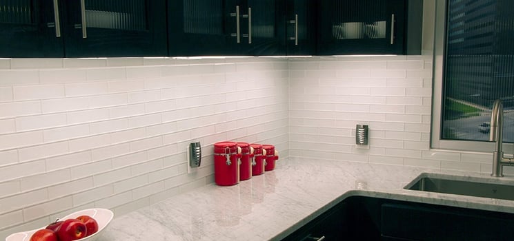 Install LED under cabinet kitchen lighting in your home