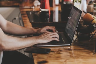 computer-hands-laptop-2115217