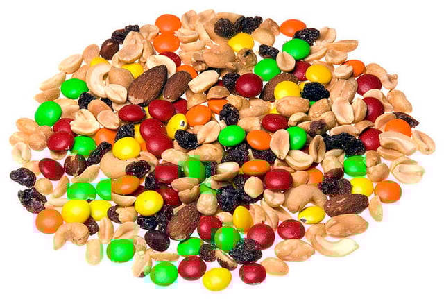 800px-Planters-Trail-Mix1.jpg