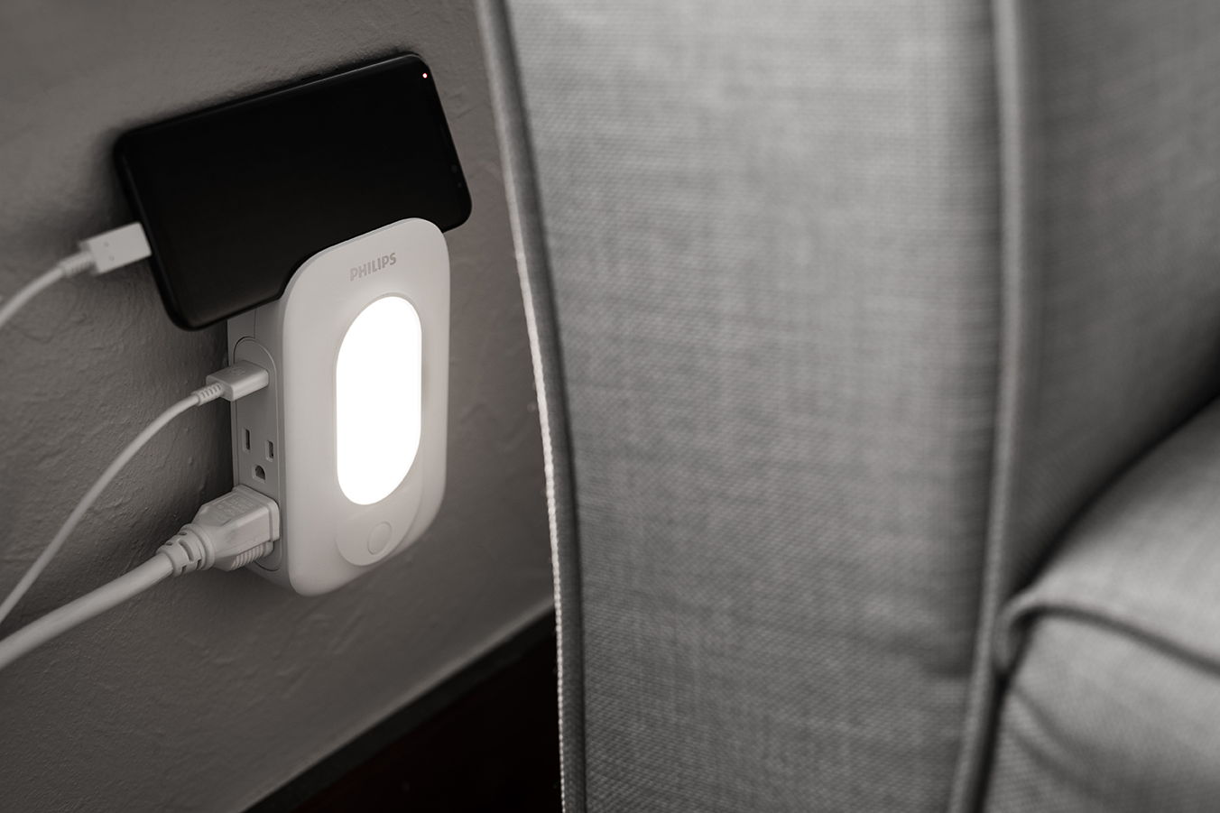 philips-wall-tap-surge-protection-night-light